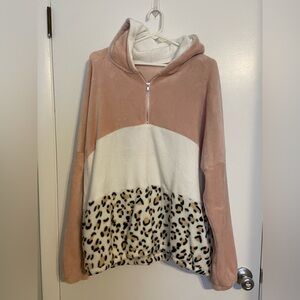 XXL Pink and White Leopard Print Hoodie